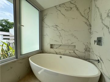 SE VENDE ESPECTACULAR CASA EN RICAURTE