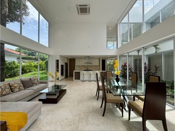 SE VENDE ESPECTACULAR CASA EN RICAURTE