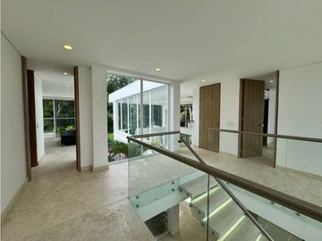 SE VENDE ESPECTACULAR CASA EN RICAURTE
