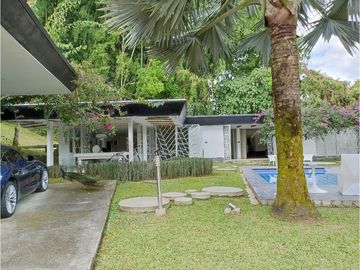VENTA CASA CAMPESTRE EN TEBAIDA  CONJ CERRADO CON ACABADOS MODERNOS