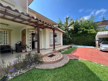 Casa campestre en conjunto cerrado en venta sector vía la Tebaida