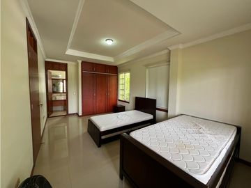 Casa campestre en conjunto cerrado en venta sector vía la Tebaida