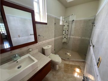 Casa campestre en conjunto cerrado en venta sector vía la Tebaida
