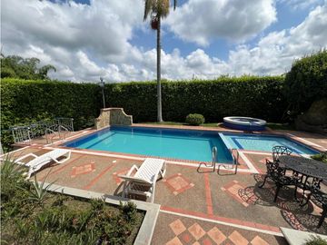 Casa campestre en conjunto cerrado en venta sector vía la Tebaida