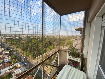 VENTA Departamento en edificio en Torre Altos de Muñiz , 4 ambientes, espacio guardacoches.