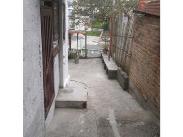 VENTA CASA CON RENTA LARGENTINA MANIZALES