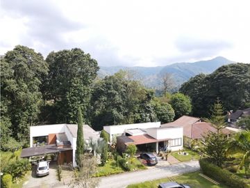 Casa campestre sector Av Centenario