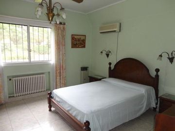 Casa quinta, Zamudio esq. Cavallo, Bº El Pinar, Marcos Paz, Cod.2280