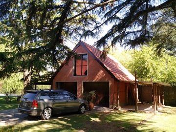 Casa quinta, Zamudio esq. Cavallo, Bº El Pinar, Marcos Paz, Cod.2280
