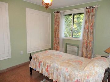 Casa quinta, Zamudio esq. Cavallo, Bº El Pinar, Marcos Paz, Cod.2280