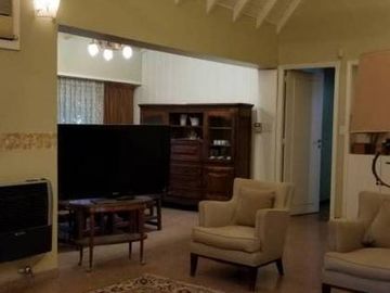 Casa quinta, Zamudio esq. Cavallo, Bº El Pinar, Marcos Paz, Cod.2280