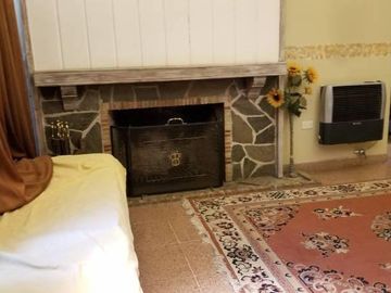 Casa quinta, Zamudio esq. Cavallo, Bº El Pinar, Marcos Paz, Cod.2280