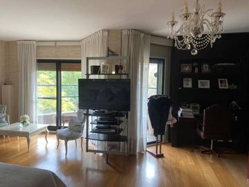 VENTA increible TRIPLEX Reciclado a full  4 dormit 2 coch playroom PILETA y terraza propias