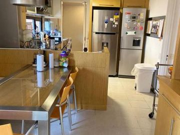 VENTA increible TRIPLEX Reciclado a full  4 dormit 2 coch playroom PILETA y terraza propias