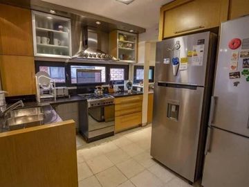 VENTA increible TRIPLEX Reciclado a full  4 dormit 2 coch playroom PILETA y terraza propias