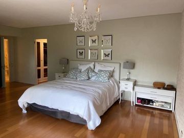 VENTA increible TRIPLEX Reciclado a full  4 dormit 2 coch playroom PILETA y terraza propias