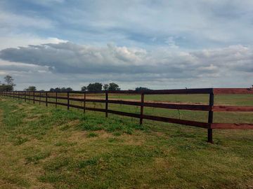 Venta  lote de  1200 m² y  cabaña rustica  a estrenar en club de polo 