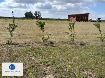 Venta  lote de  1200 m² y  cabaña rustica  a estrenar en club de polo 