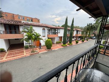 Casa Unifamiliar en Medellín barrio Belén