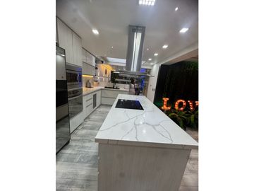 Casa Unifamiliar en Medellín barrio Belén
