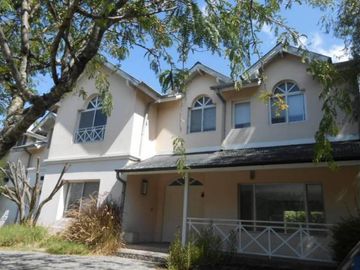 VENTA CASA EN MASCHWITZ PRIVADO