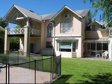 VENTA CASA EN MASCHWITZ PRIVADO