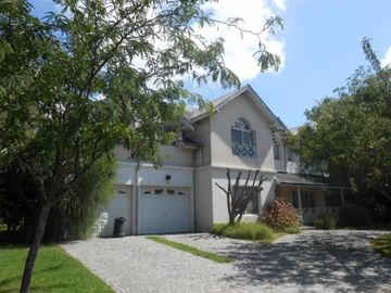 VENTA CASA EN MASCHWITZ PRIVADO