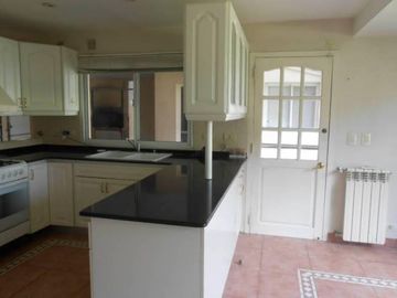 VENTA CASA EN MASCHWITZ PRIVADO