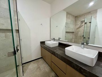 CASA EN VENTA MÉRIDA, PRIVADA RESIDENCIAL EN LA ZONA DE CHOLUL