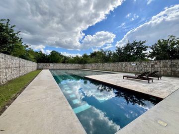 CASA EN VENTA MÉRIDA, PRIVADA RESIDENCIAL EN LA ZONA DE CHOLUL