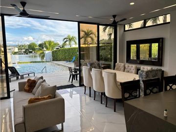 VENDO CASA PARA ESTRENAR EN LAGOS DEL PEÑON GIARADOT CUND.