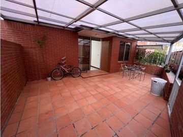 Casa en conjunto cerrado sector Av 19 Norte