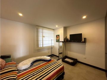 Apartamento amoblado en venta sector Avenida Bolivar