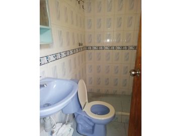 VENTA DE CASA RENTABLE EN FLORENCIA LOCALIDAD ENGATIVA NEGOCIABLE