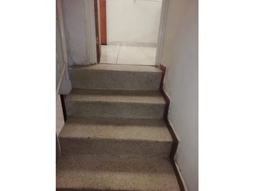 VENTA DE CASA RENTABLE EN FLORENCIA LOCALIDAD ENGATIVA NEGOCIABLE