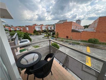 Casa en conjunto cerrado en venta sector vía Tebaida