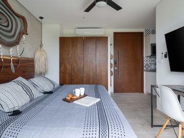 PENTHOUSE PANORÁMICO CON TERRAZA Y PISCINA PRIVADOS