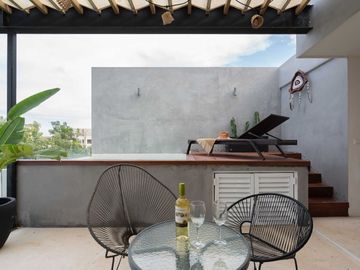 PENTHOUSE PANORÁMICO CON TERRAZA Y PISCINA PRIVADOS