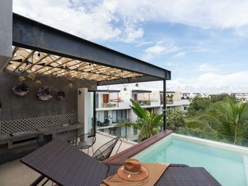PENTHOUSE PANORÁMICO CON TERRAZA Y PISCINA PRIVADOS