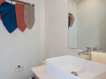 PENTHOUSE PANORÁMICO CON TERRAZA Y PISCINA PRIVADOS