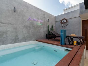 PENTHOUSE PANORÁMICO CON TERRAZA Y PISCINA PRIVADOS