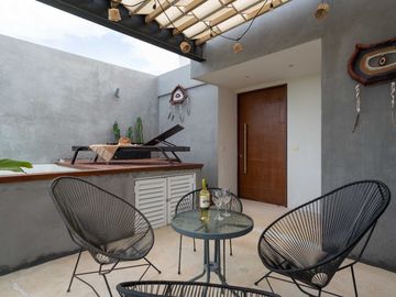 PENTHOUSE PANORÁMICO CON TERRAZA Y PISCINA PRIVADOS