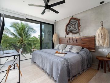 PENTHOUSE PANORÁMICO CON TERRAZA Y PISCINA PRIVADOS