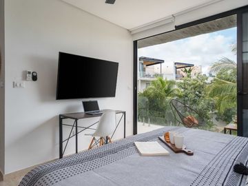 PENTHOUSE PANORÁMICO CON TERRAZA Y PISCINA PRIVADOS