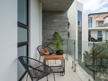 PENTHOUSE PANORÁMICO CON TERRAZA Y PISCINA PRIVADOS
