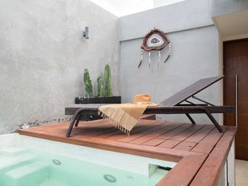 PENTHOUSE PANORÁMICO CON TERRAZA Y PISCINA PRIVADOS