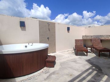DEPARTAMENTO ÚNICO DE DOS HABITACIONES CON TERRAZA Y JACUZZI PRIVADOS