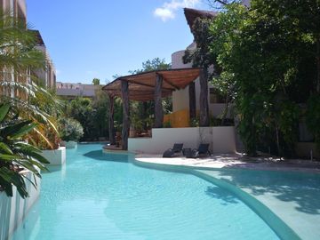 DEPARTAMENTO ÚNICO DE DOS HABITACIONES CON TERRAZA Y JACUZZI PRIVADOS