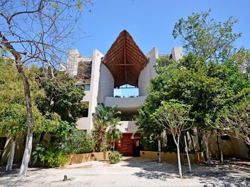 DEPARTAMENTO ÚNICO DE DOS HABITACIONES CON TERRAZA Y JACUZZI PRIVADOS