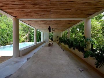 3 RECÁMARAS CON TERRAZA Y ALBERCA PRIVADA